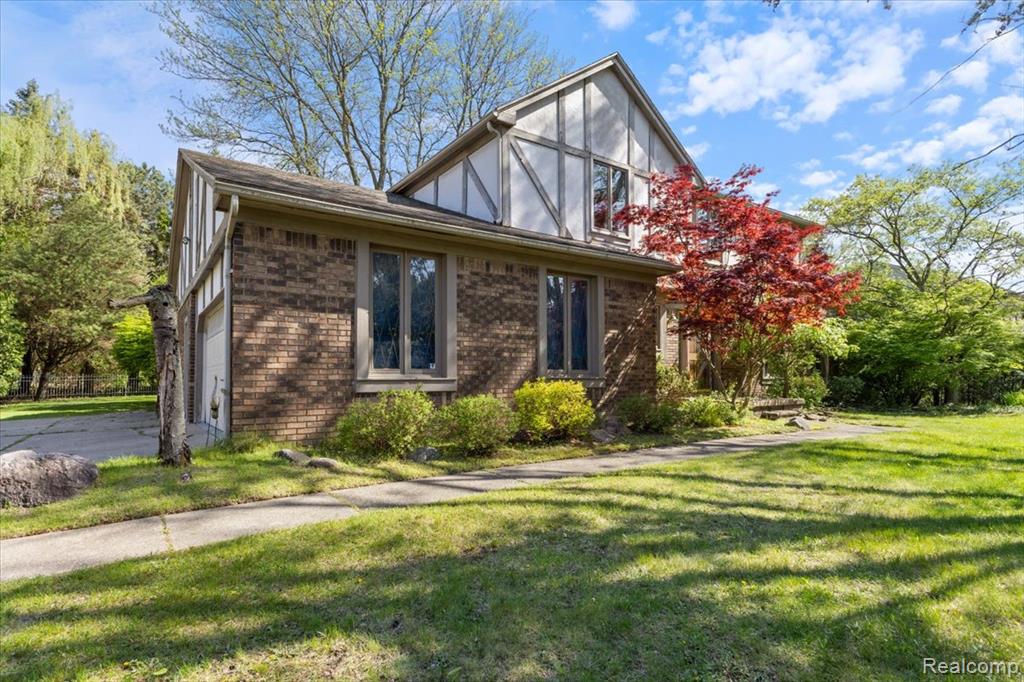 4824 Quarton Road, Bloomfield Hills, MI 48302 — Photo 2