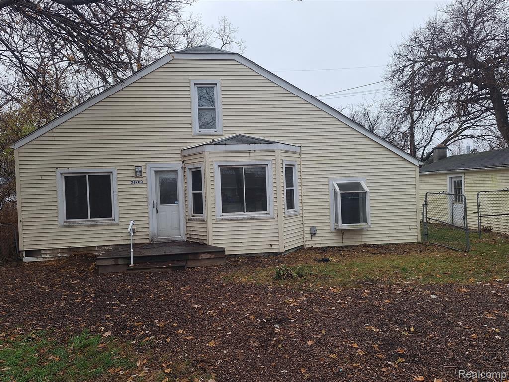 31700 Linden, Fraser, MI 48026 — Photo 2
