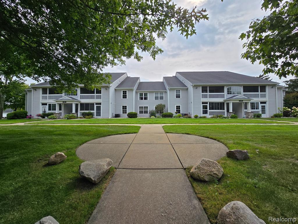12516 Saint Andrews Way, 23, Fenton, MI 48430 — Photo 27