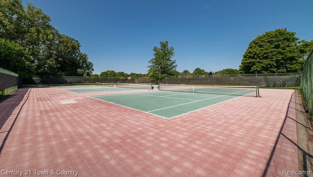 5395 BREEZE HILL, Troy, MI 48098 — Photo 49