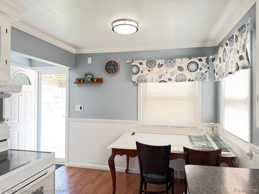 8356 ARNOLD Street, Dearborn Heights, MI 48127 — Photo 14