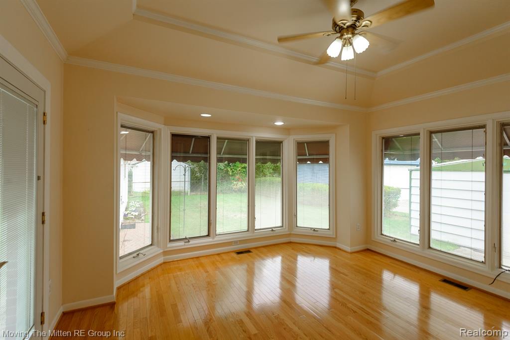 9668 Farmington Road, Livonia, MI 48150 — Photo 9