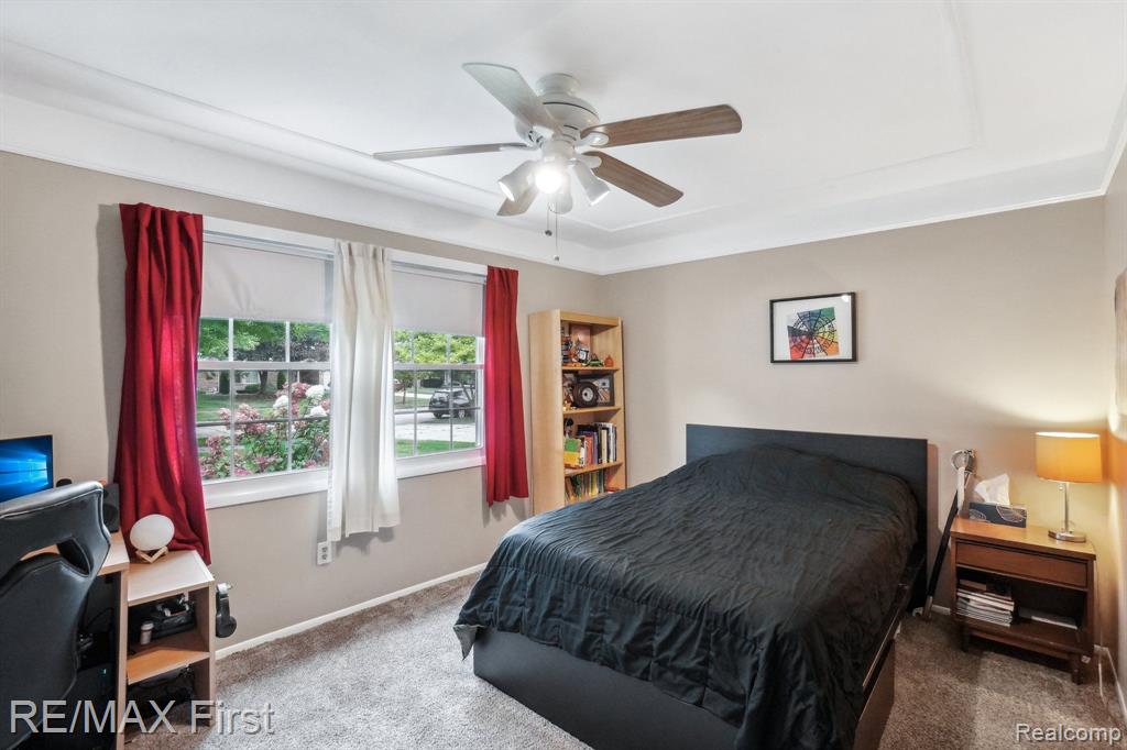 4812 FOXCROFT Drive, Troy, MI 48085 — Photo 17