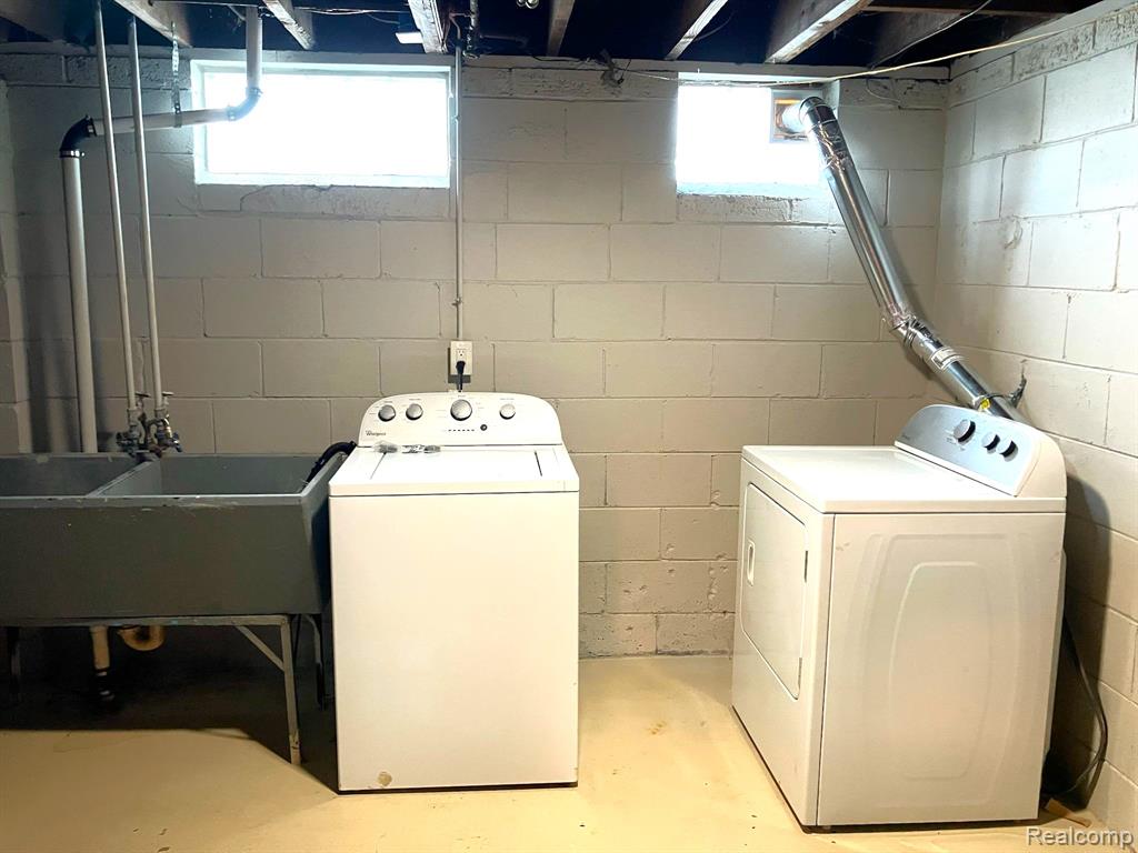 8112 COOLIDGE Avenue, Center Line, MI 48015 — Photo 19
