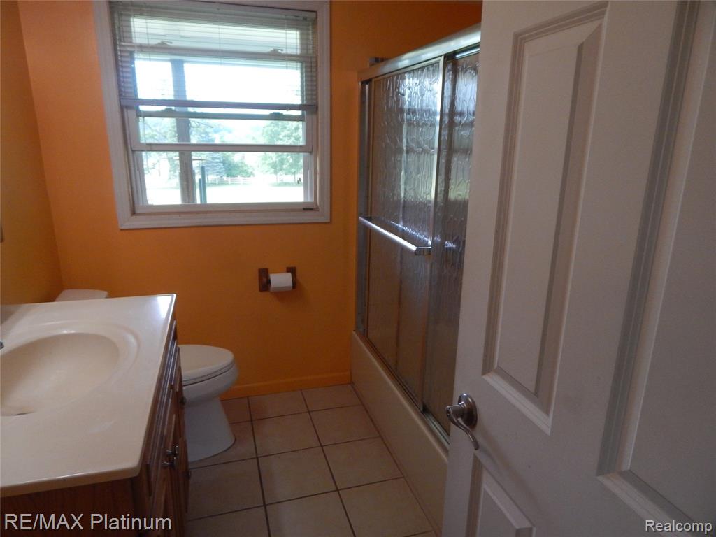 2025 W Rose Center Road, Holly, MI 48442 — Photo 52