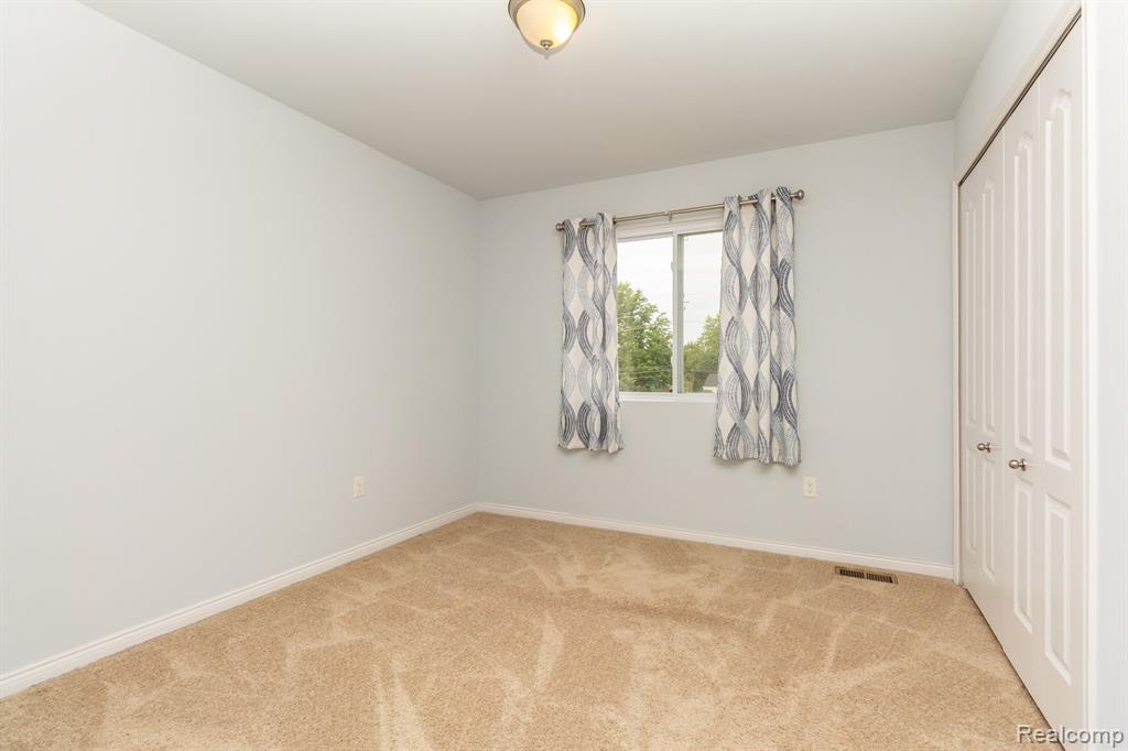 5325 BRADMORE Lane, Warren, MI 48092 — Photo 34