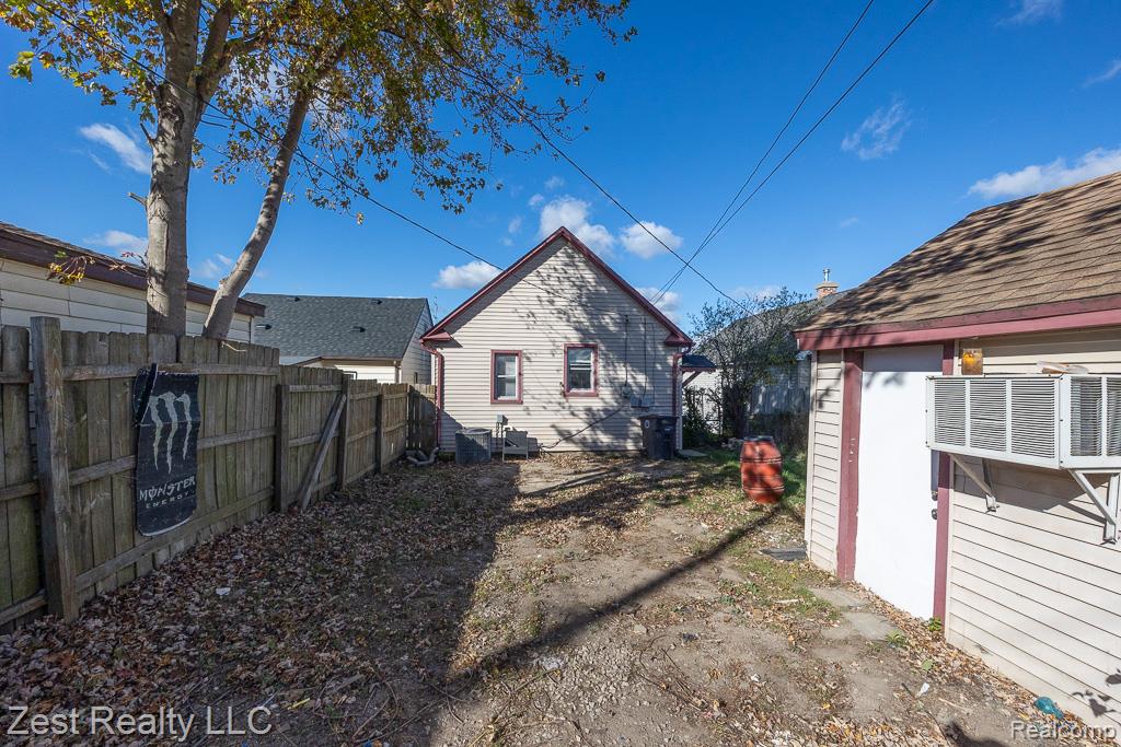 18765 Riverview Street, Riverview, MI 48193 — Photo 21
