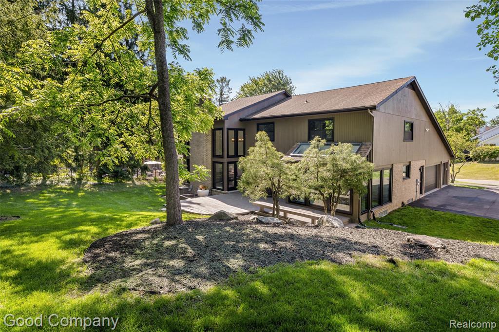 3176 Chambord Drive, West Bloomfield, MI 48323 — Photo 51