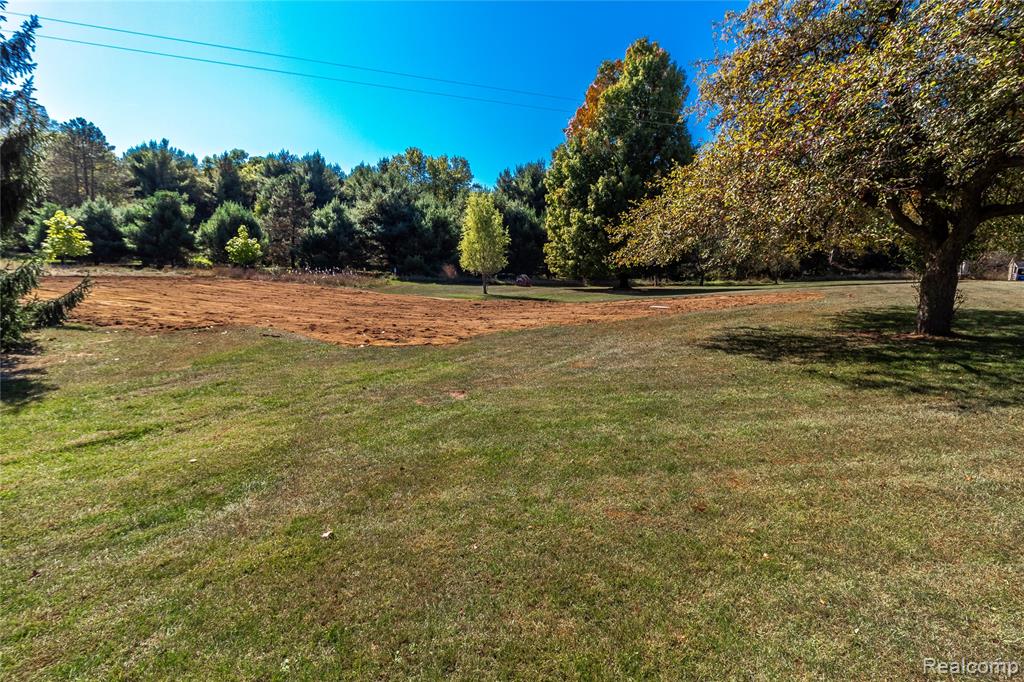 4705 LONSBERRY Road, Columbiaville, MI 48421 — Photo 39