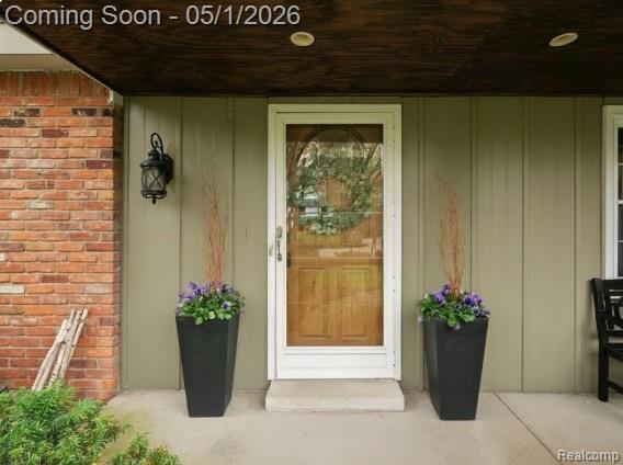 31737 Waltham Court, Beverly Hills, MI 48025 — Photo 2
