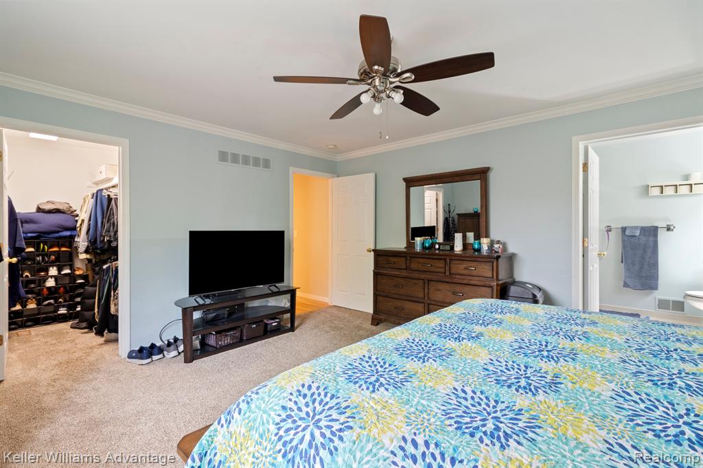 8079 THORNHILL Drive, Ypsilanti, MI 48197 — Photo 28