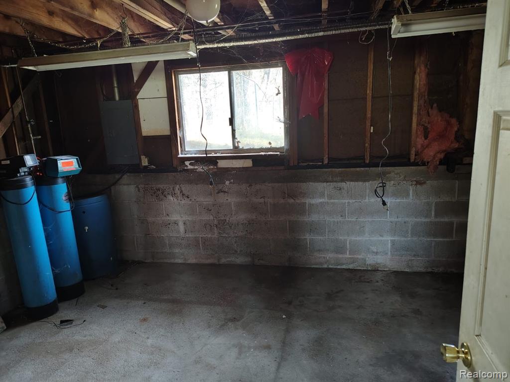 12416 NICHOLS Road, Montrose, MI 48457 — Photo 8