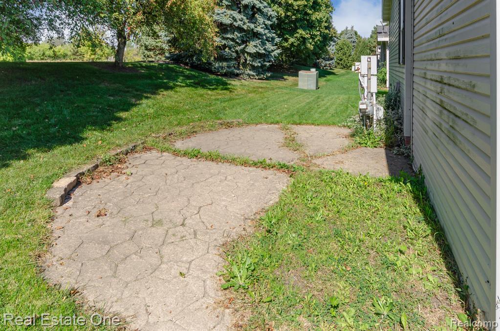 43529 Medea Drive, Clinton Twp, MI 48036 — Photo 27