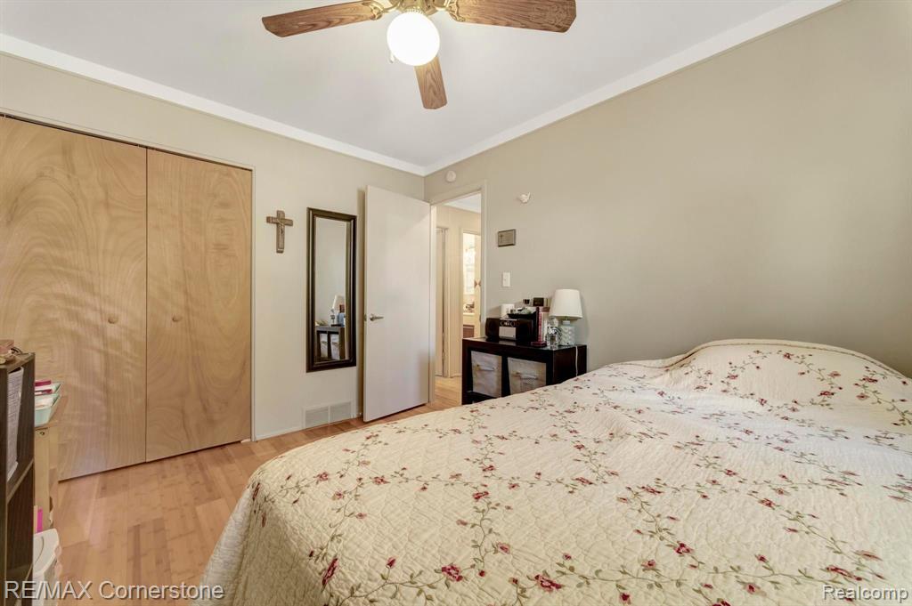 7018 BISON Street, Westland, MI — Photo 23