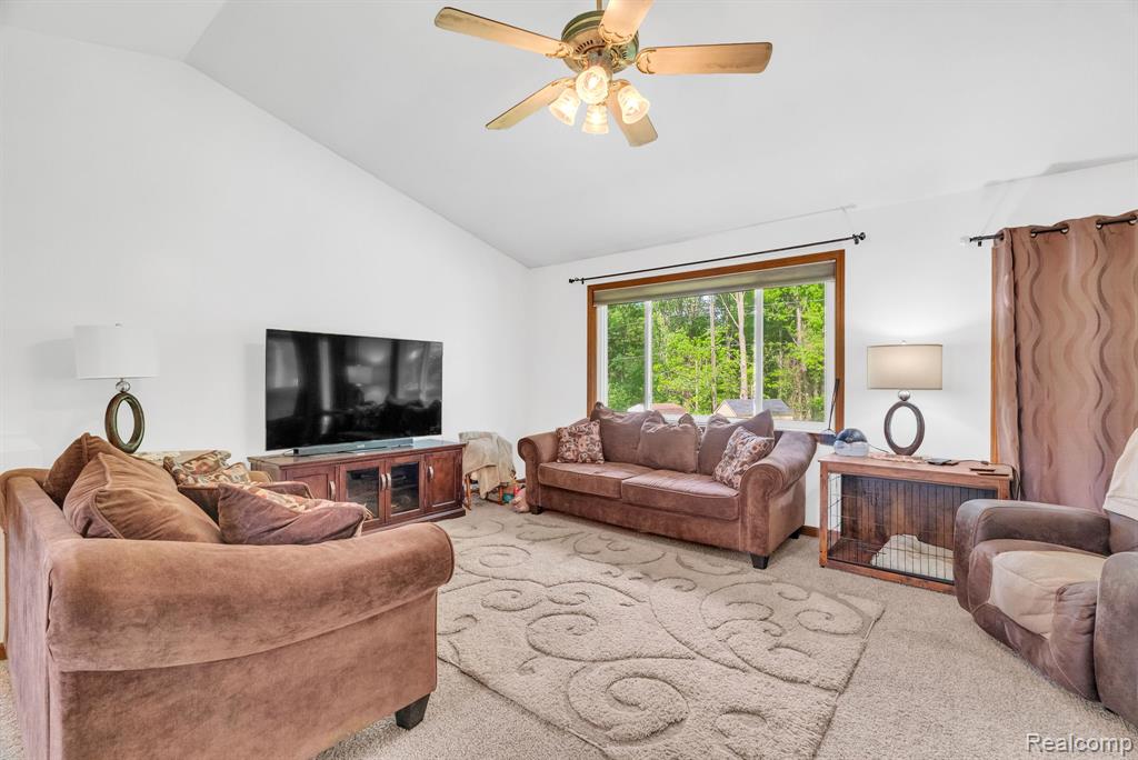 3176 Yorkshire Drive, Port Huron, MI 48060 — Photo 10