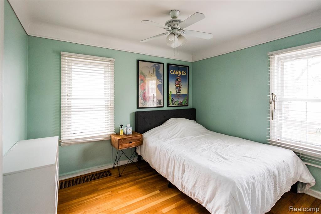 722 S Rembrandt Avenue, Royal Oak, MI 48067 — Photo 14