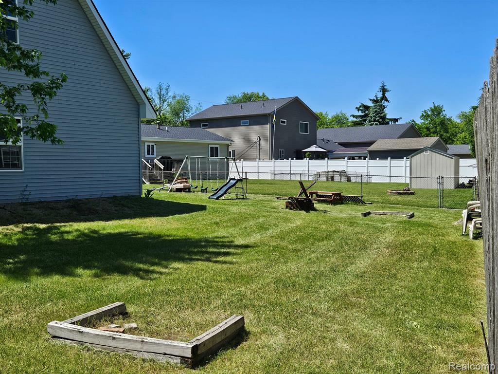 9551 KRESS Road, Pinckney, MI 48169 — Photo 22