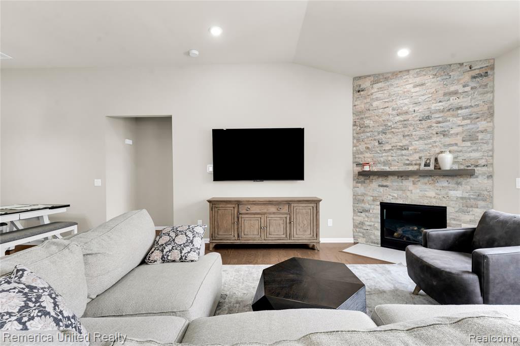 50222 Thatcher Street, Canton, MI 48188 — Photo 7
