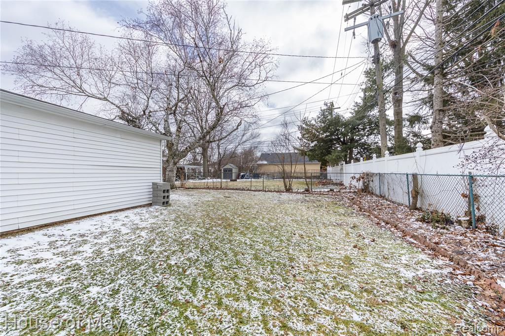 6640 Gahona Avenue, Allen Park, MI 48101 — Photo 12
