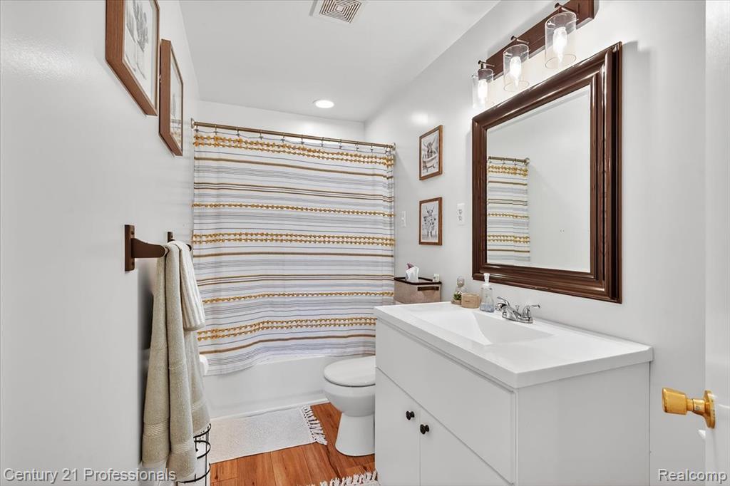 7079 Felix Drive, Clarkston, MI — Photo 29