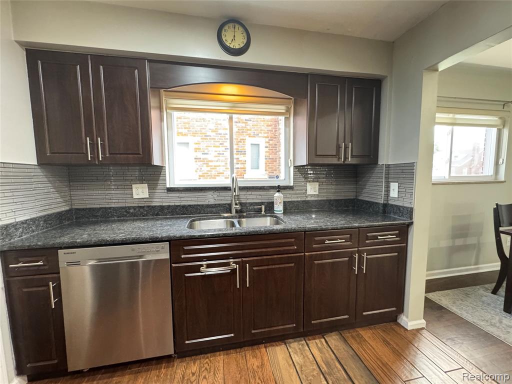 5476 Orchard Avenue, Dearborn, MI 48126 — Photo 11