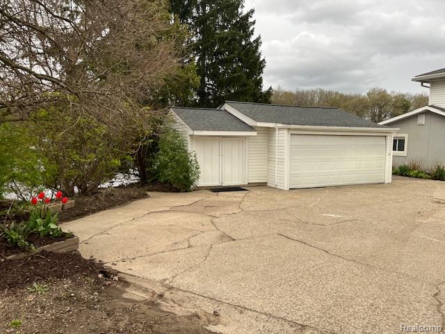 472 Shorewood Court, Lake Orion, MI 48362 — Photo 40