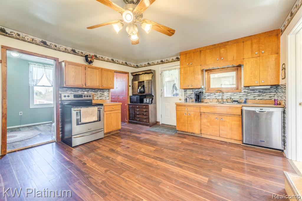 6674 Welch Road, Brockway, MI 48097 — Photo 9