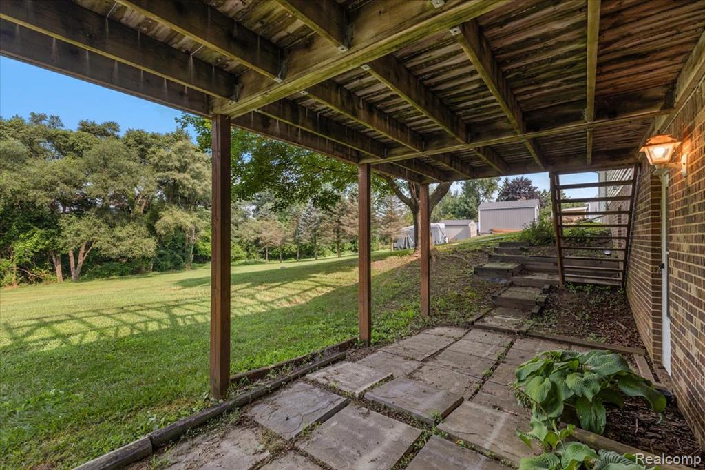 2947 SUN TERRACE Drive, Hartland, MI 48353 — Photo 54