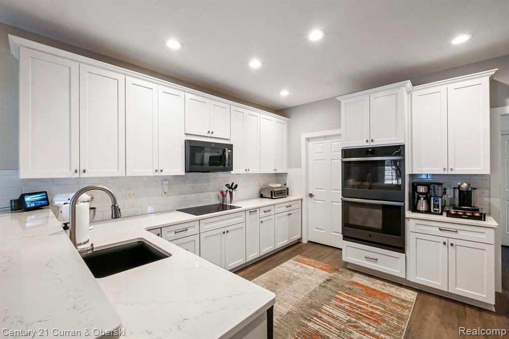 26024 Island Lake Drive, Novi, MI — Photo 24