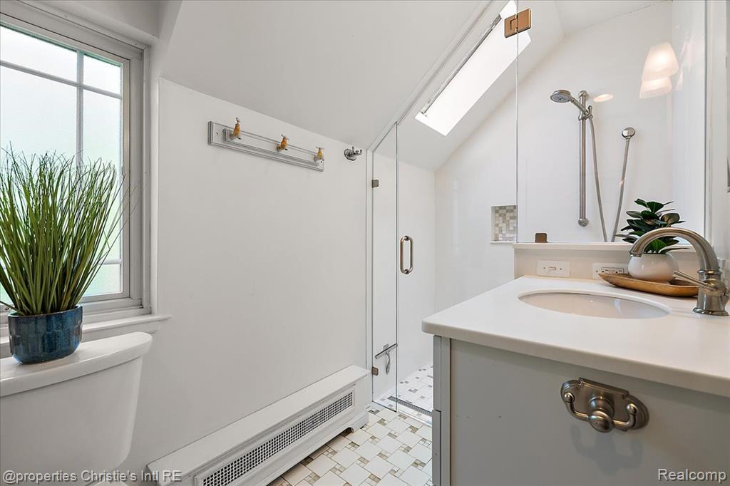 676 Washington Road, Grosse Pointe, MI 48230 — Photo 27