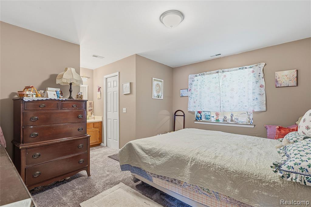 42 Rosebud Lane, Mount Clemens, MI 48043 — Photo 15