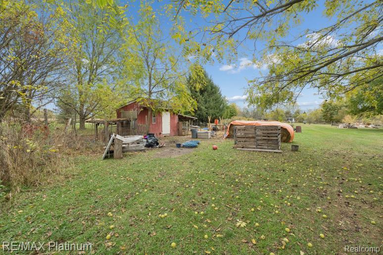 10209 Sargent Road, Fowlerville, MI 48836 — Photo 3