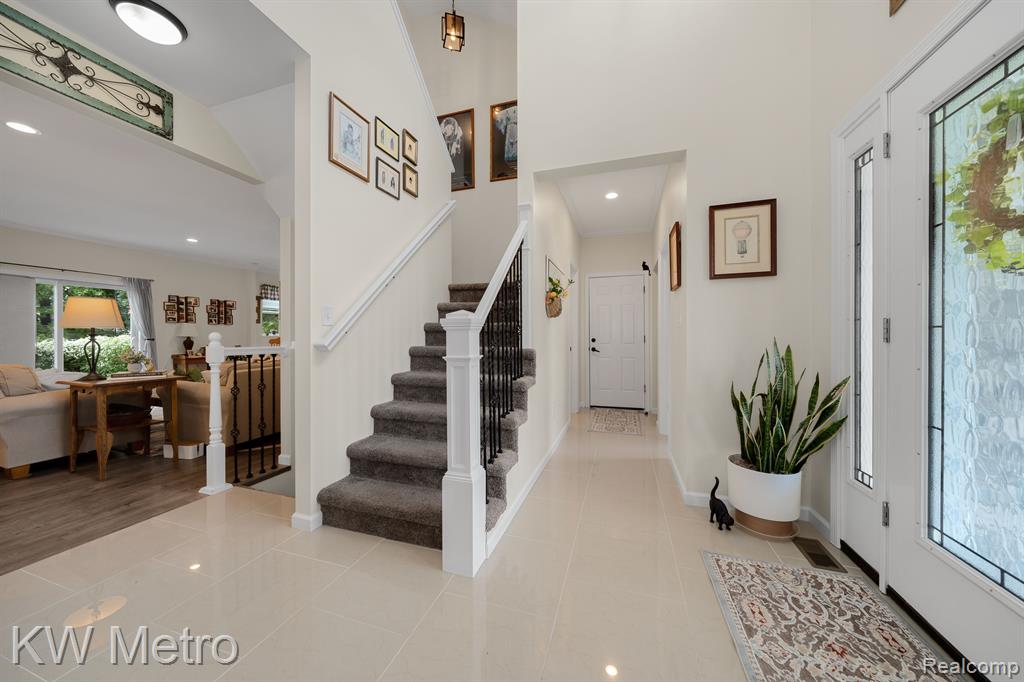 836 OAK CANYON Court, Holly, MI 48442 — Photo 4