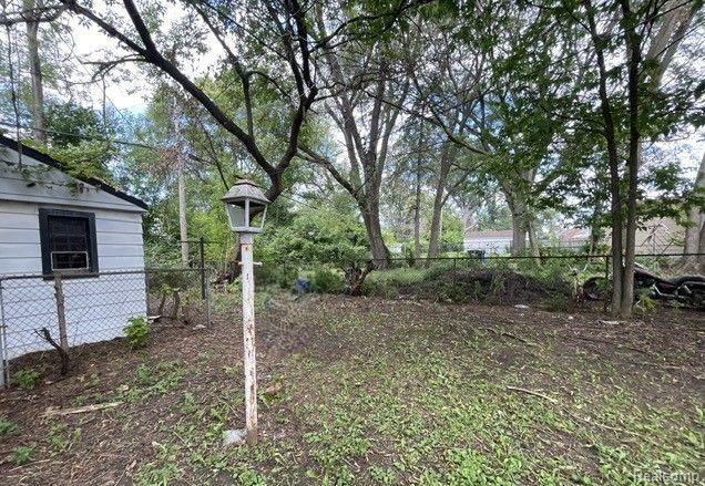 9961 RUTLAND Street, Detroit, MI 48227 — Photo 6