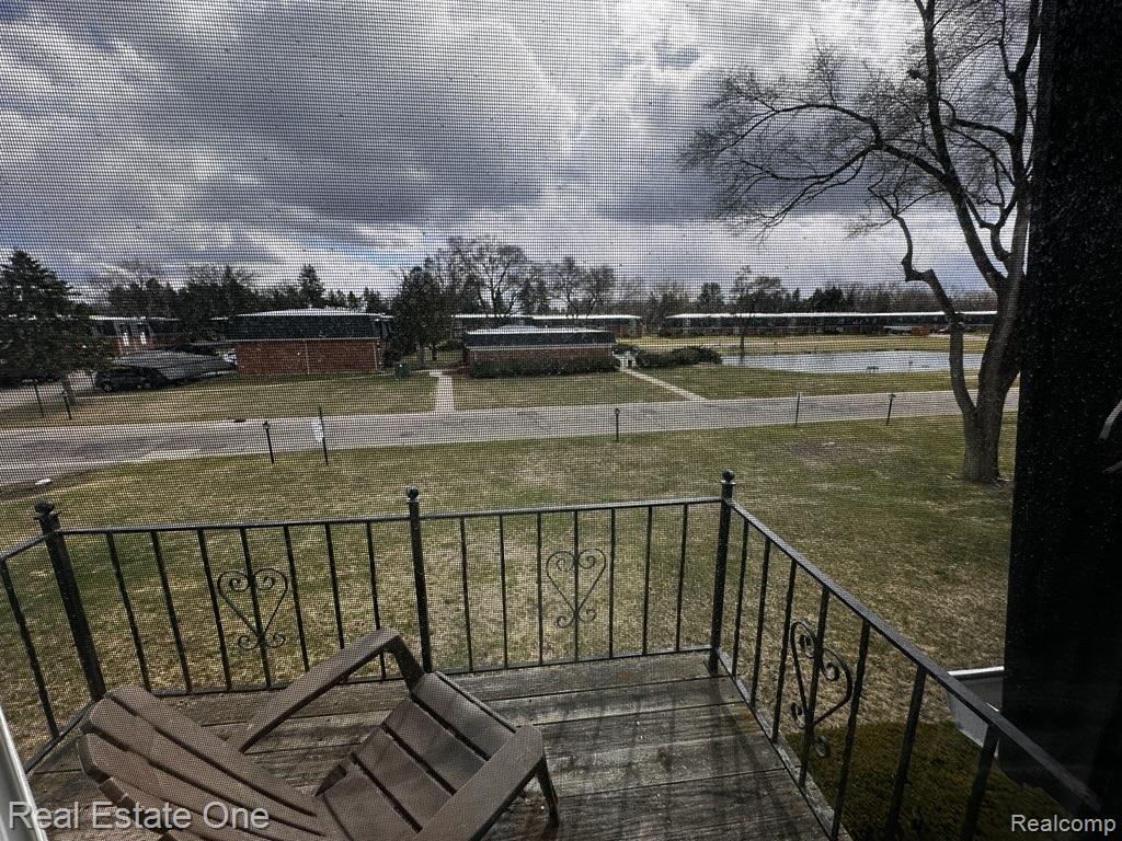 1868 Colonial Village Way, 4, Waterford, MI 48328 — Photo 22