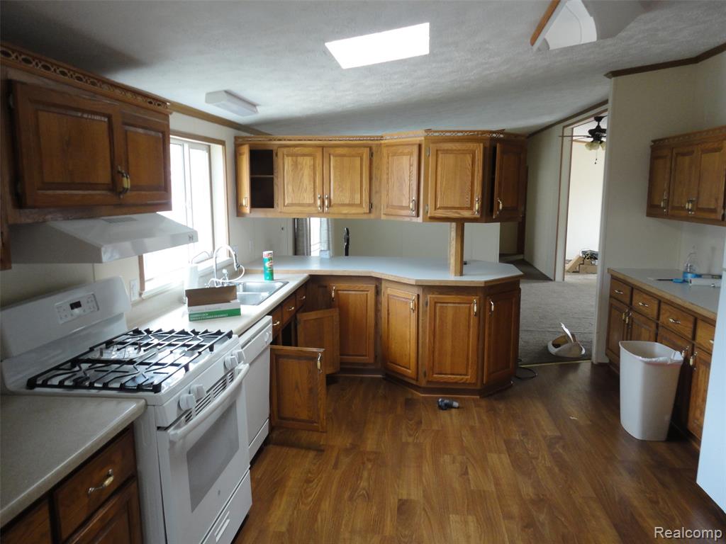 13463 Pear Street, Carleton, MI 48117 — Photo 12