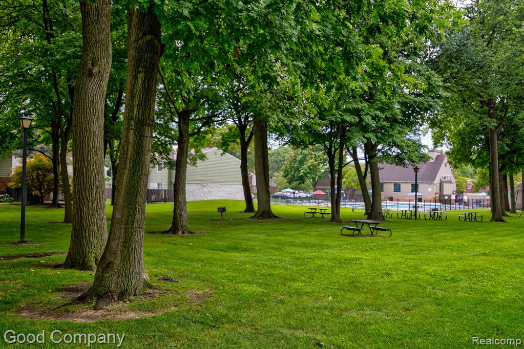 2030 WICKHAM Street, Royal Oak, MI 48073 — Photo 46
