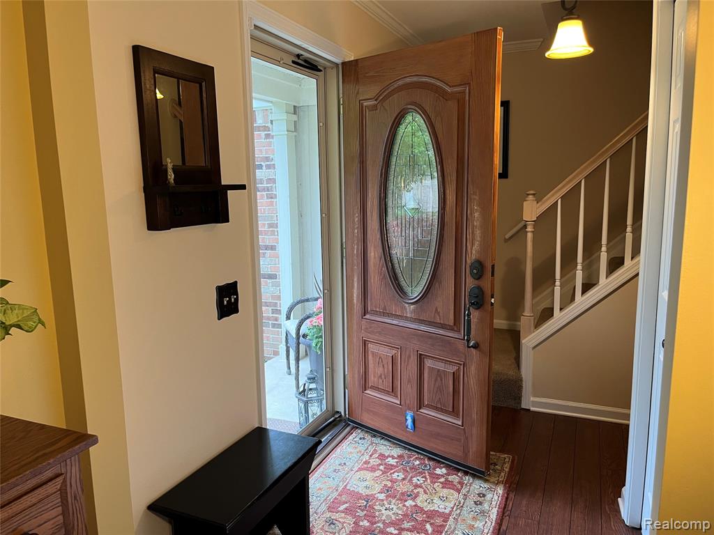 560 Thornridge Drive, Rochester Hills, MI 48307 — Photo 8