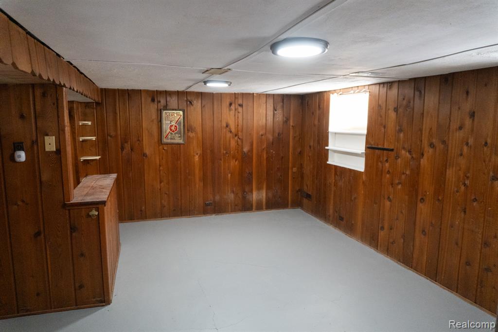 825 Frank Street, Flint, MI 48504 — Photo 34