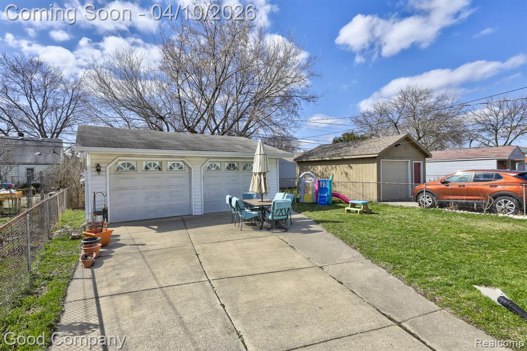 915 N Dorchester Avenue, Royal Oak, MI 48067 — Photo 42