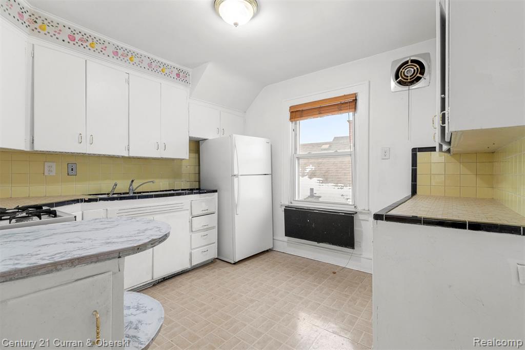 6559 Barrie Street, Dearborn, MI, 48126