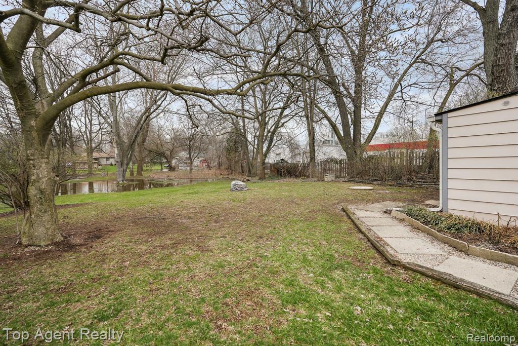7545 CRISSMAN Street, Utica, MI 48317 — Photo 30