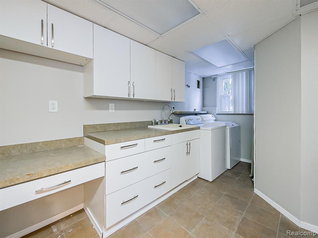 3730 Eastbourne Drive, Troy, MI 48084 — Photo 30