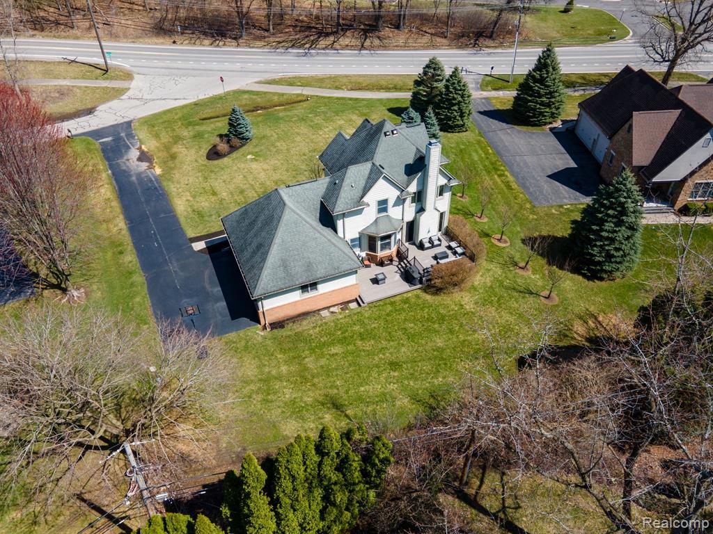 411 CHERRY TREE Lane, Rochester Hills, MI 48306 — Photo 57