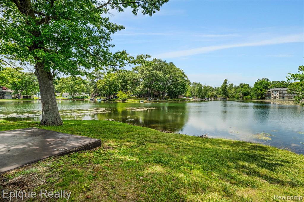 800 Kimberly, Lake Orion, MI 48362 — Photo 35