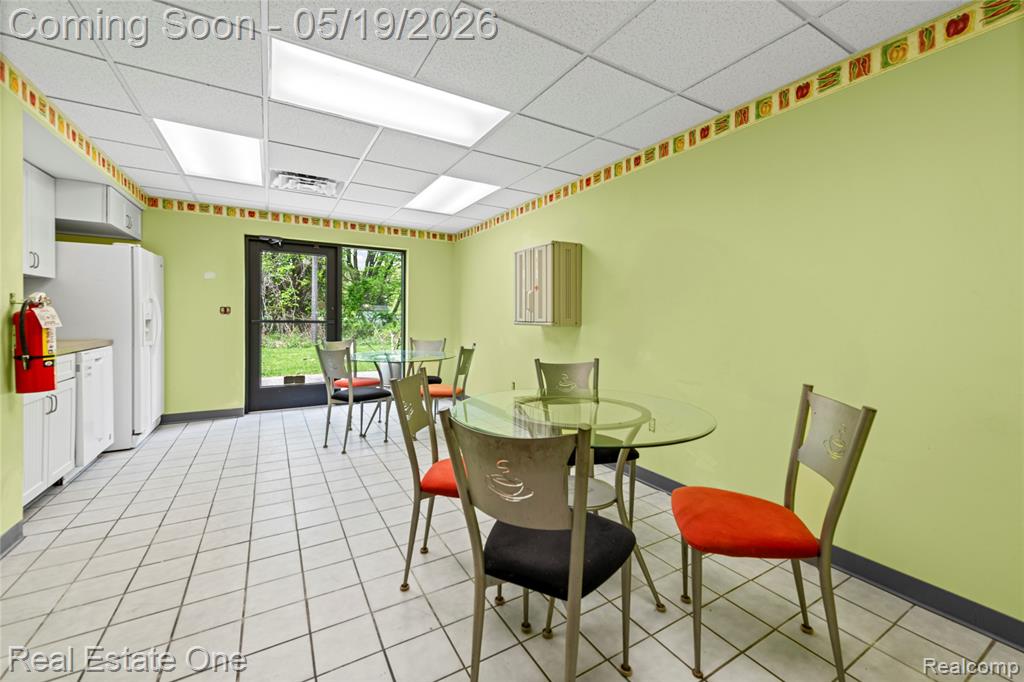 16018 S Huron River Drive, Romulus, MI 48174 — Photo 6