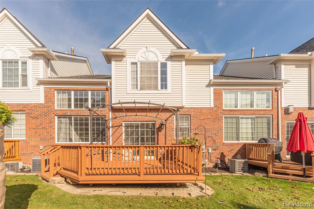 41861 Yeats Drive, Novi, MI — Photo 20