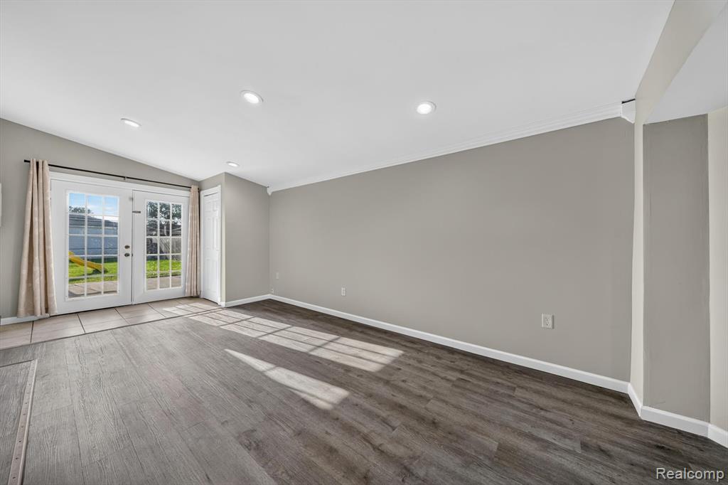 30534 Hennigan Street, Roseville, MI 48066 — Photo 12