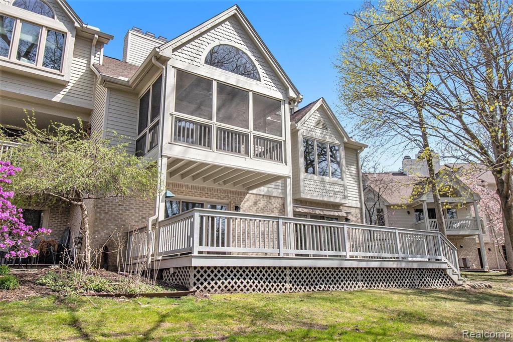 4592 GLEN EAGLES Drive, Brighton, MI 48116 — Photo 37