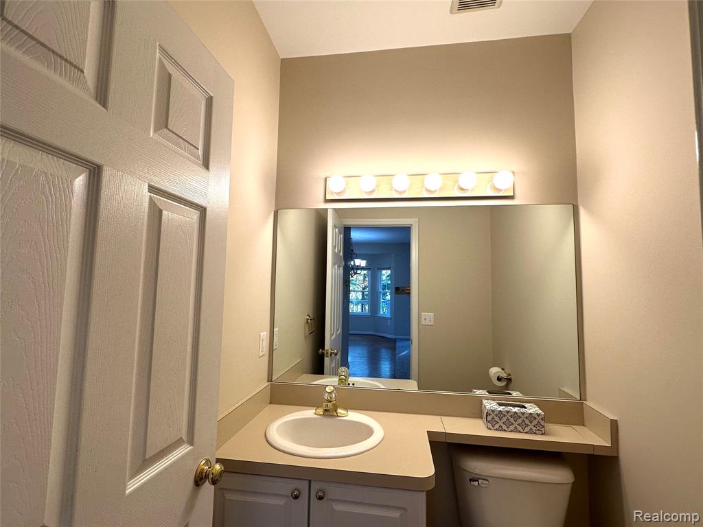 16166 Aspen Hollow Drive, Fenton, MI 48430 — Photo 12
